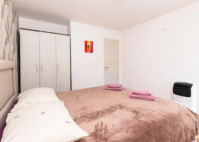 Luxury 4 Star, Amazing View Apartment With Free Parking