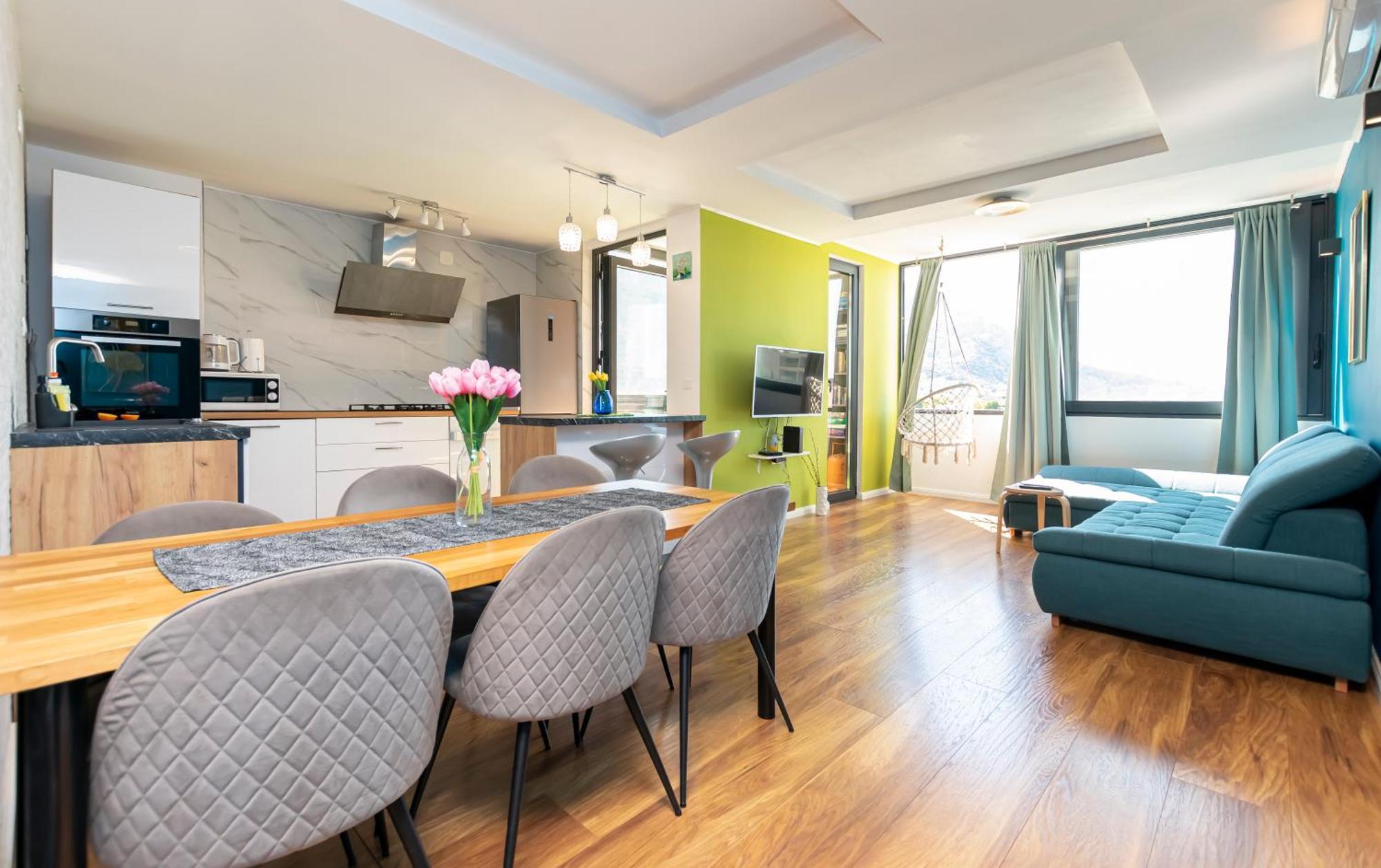 Luxury 4 Star, Amazing View With Free Parking Omis