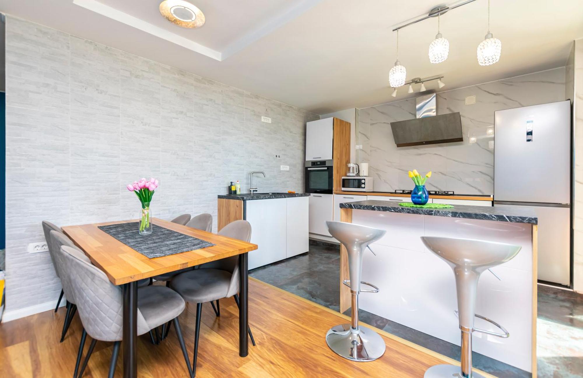Luxury 4 Star, Amazing View With Free Parking Apartment