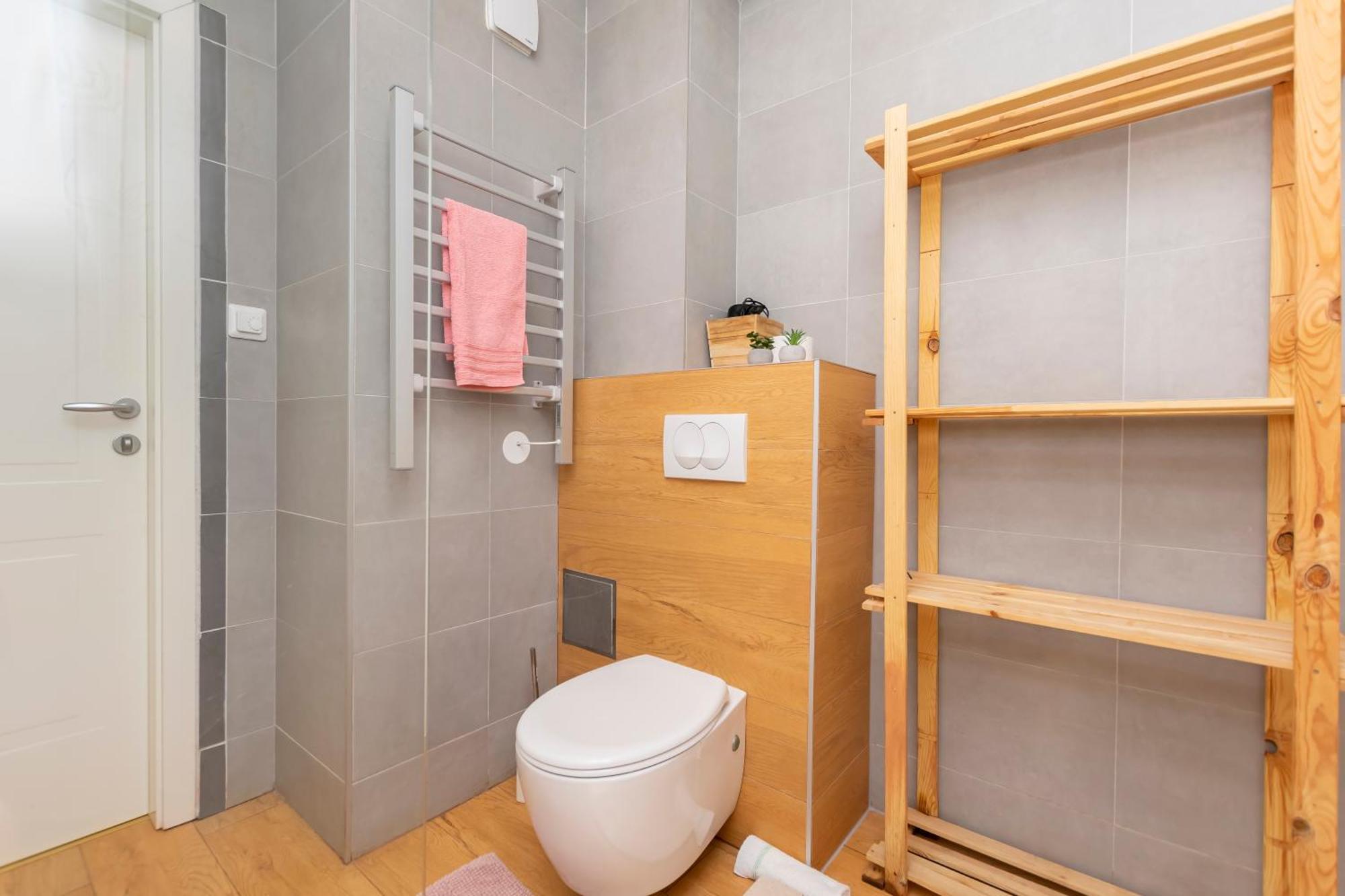 Luxury 4 Star, Amazing View With Free Parking Apartment *
